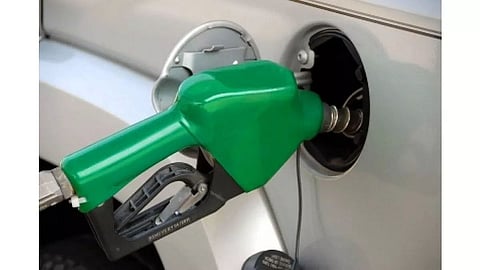 OMCs continue to hold petrol, diesel prices across metros