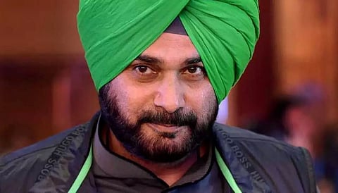 Navjot Singh Sidhu slams Congress, Centre on agriculture