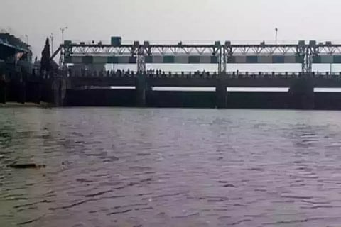 Panic of flood in West Bengal villages