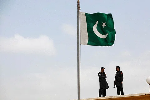 Pakistan briefs P-5 envoys on its dossier against India