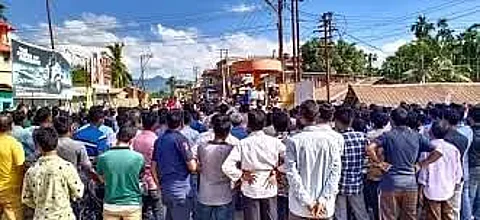 Tension, shutdown in Kanchanpur over refugees' resettlement issue