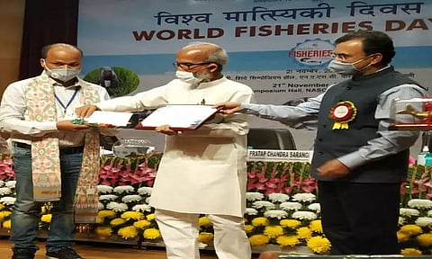 Ideal fishery entrepreneur Amal Medhi bags national award