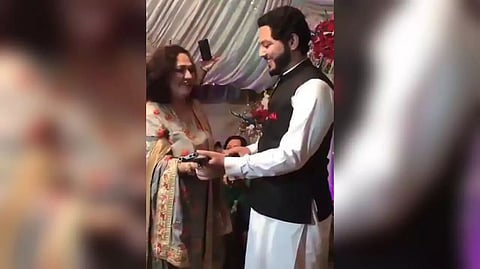 Groom in Pakistan gets an AK-47 rifle, leaves netizens shocked