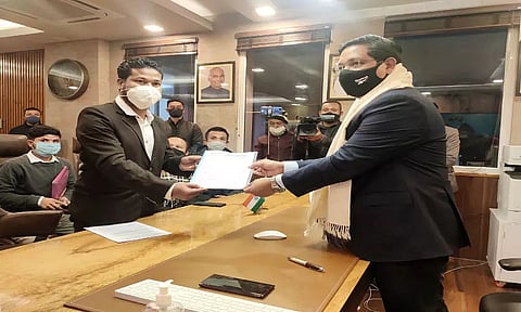 Cachar Khasis move Meghalaya CM Conrad Sangma for parleys with Assam CM