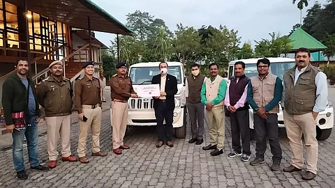 Aaranyak gifts two vehicles to Golaghat and Nagaon police