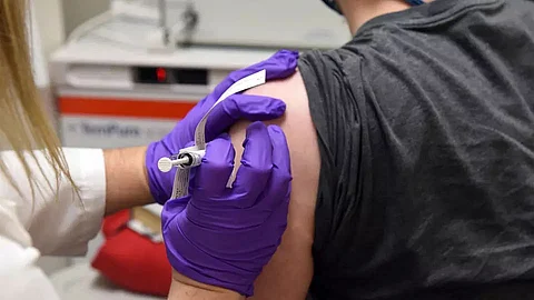 US CDC director signs recommendation to use Pfizer-BioNTech'svax