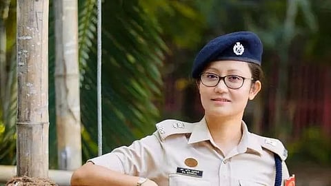 Manipur: Thounaojam Brinda returns the Chief Minister's Police Medal for Gallantry