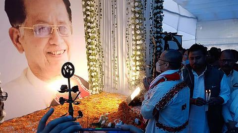 Ashes of former Chief Minister Tarun Gogoi immersed in River Ranganadi