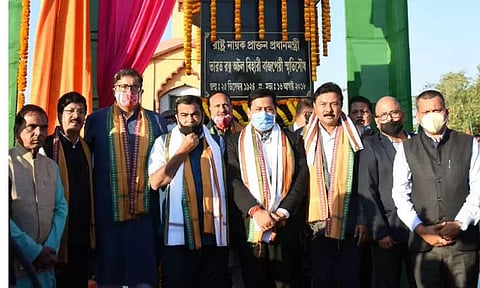 Gadkari, Sonowal unveil bronze statue of former PM Atal Bihari Vajpayee in Silchar