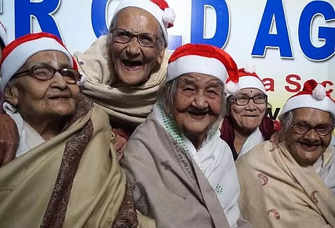 Children pledge not to neglect parents on Christmas Day