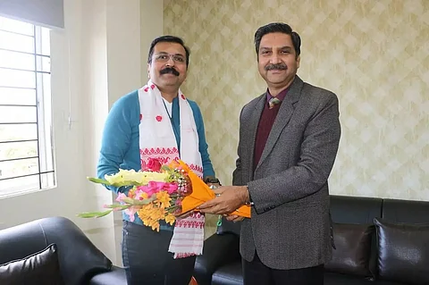 SSADSU Vice-Chancellor Prof JP Verma felicitated registrar Sanjay Dutta