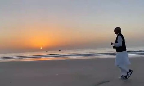 President Kovind slips into his sneakers, jogs on Diu beach; urges nation to stay fit