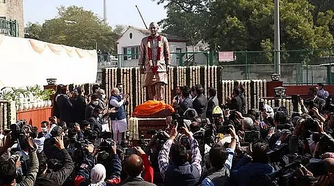 Arun Jaitley's statue unveiled at Ferozeshah Kotla grounds