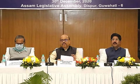Round-table discussion held on the topic Parliamentary democracy