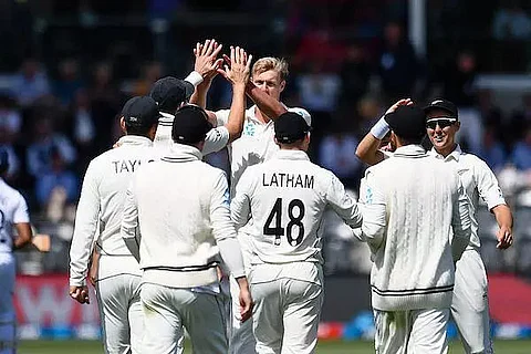 New Zealand stave off resilient Pakistan to win first Test
