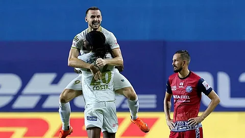 10-men Kerala ride on Murray's late brace to stun Jamshedpur