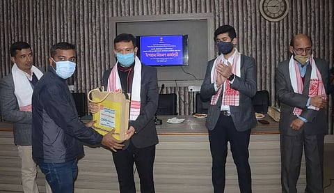 CM's New Year gifts for media persons