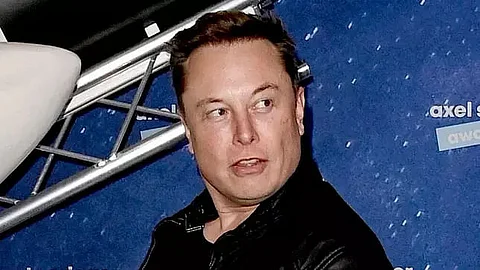 SpaceX, Amazon spar over satellite Internet projects