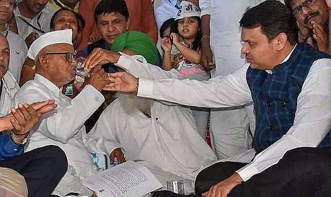 After Centre's Assurance Anna Hazare Calls Off Hunger Strike for Farmers