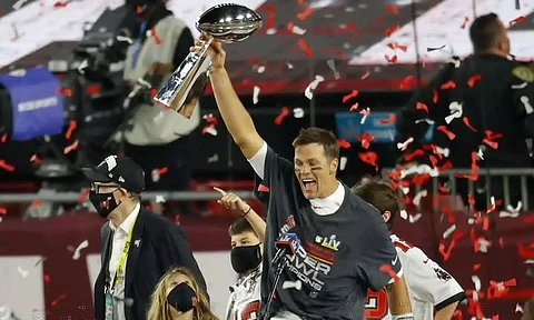 Tom Brady wins his 7th Super Bowl at 43