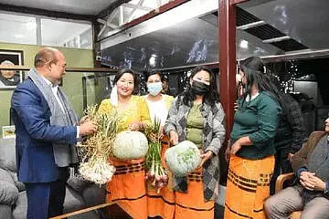 Manipur CM N Biren Singh awards Rs 10 lakh to Peh village for destroying poppy plants