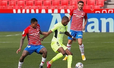 Barcelona rout Alaves to fire warning shot to Paris St Germain