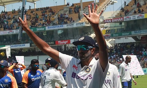 India Thrash England By 317 Runs, Level Series 1-1