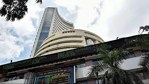 Sensex down 500 points, gives up 51,000-mark