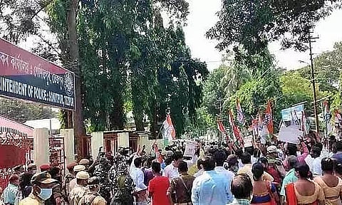 Congress protests against Assam police SI recruitment scam across State