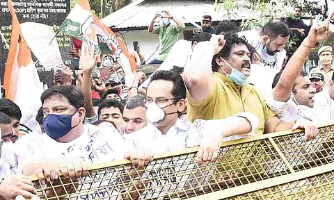Youth Congress demands CM's resignation; Security personnel foil 'Dispur gherao'
