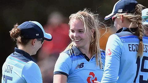 England secure comprehensive 8-wicket win over New Zealand