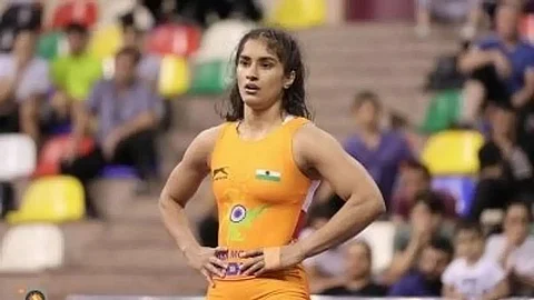 Vinesh Phogat wins gold in 53kg freestyle