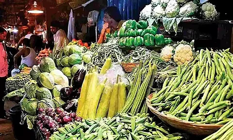 No government hold over vegetable market; only the middlemen's writs run marketing