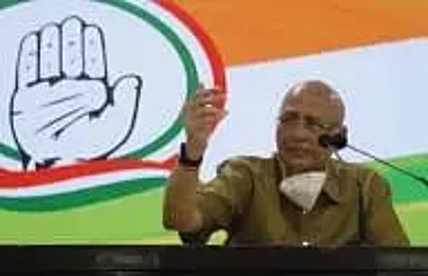Governor delaying decision on 12 BJP MLAs: Manipur Congress