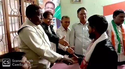 150 BJP workers join Congress at Doomdooma Rajiv Bhavan