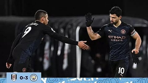 Manchester City cruise to win, Chelsea held by Leeds