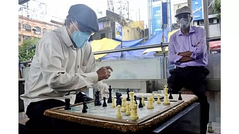 For 8 to 80, Gariahat flyover underbelly melting pot of Kolkata chess nerds