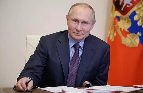Russian President Vladimir Putin receives COVID-19 vaccine