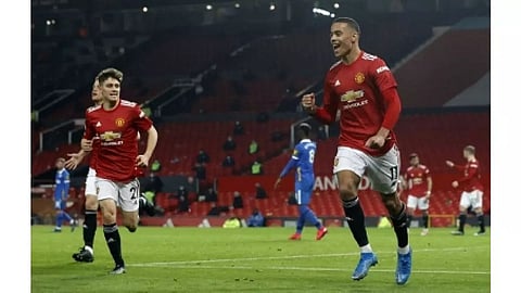 Manchester United beat Brighton, Tottenham held by West Brom
