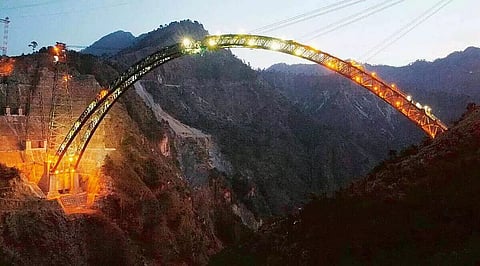 Railways completes arch closure of world's highest railway bridge