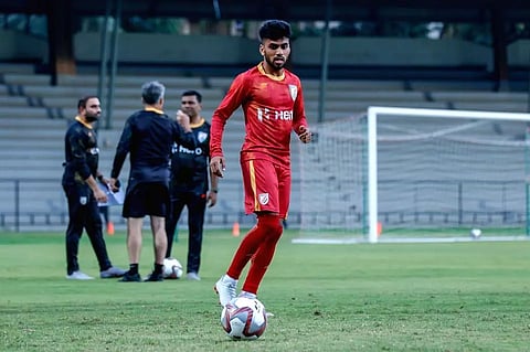 Brandon Fernandes renews contract with FC Goa