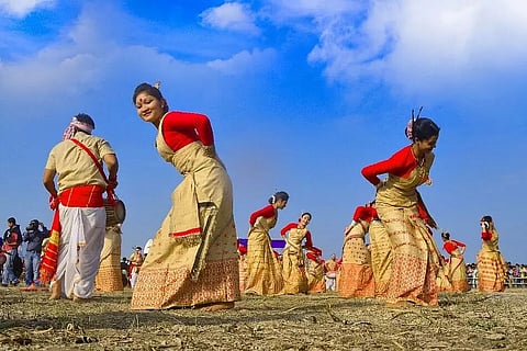 Rongali Bihu 2021: Bright-Coloured to White & Golden; 4 Mekhela Chador Looks to Flaunt This Season