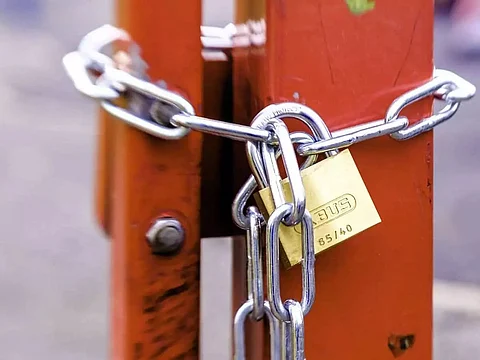 Bangladesh extends lockdown for another week