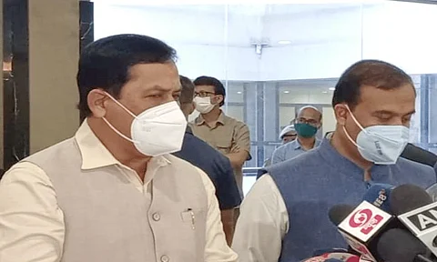 CM Sarbananda Sonowal urges parties to put up united fight against COVID-19