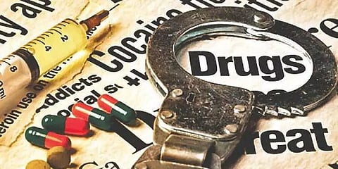 Nine-member drug smugglers' gang busted