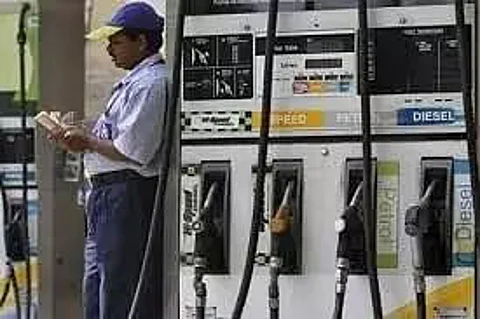 Amid COVID-19 Crisis Petrol & Diesel Prices Go Up Again for 3rd Straight Day