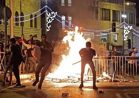 Over 200 injured in violent Jerusalem clashes