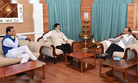 File Photo: Former CM Sarbananda Sonowal, CM Himanta Biswa Sarma meet governor, brief on state’s COVID19 status