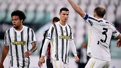 Juventus retain UEFA Champions League hope by winning against Inter