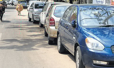 Guwahati Traffic Police Asks Car Owners to Remove Abandoned Vehicles from Roads